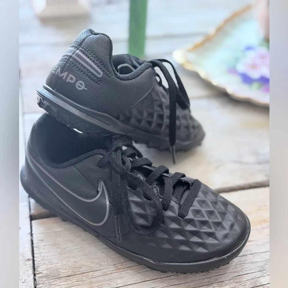 Nike Kids Tiempo Soccer Shoes. Legend 8 Club | Kid’s Sz-11C | Athletic